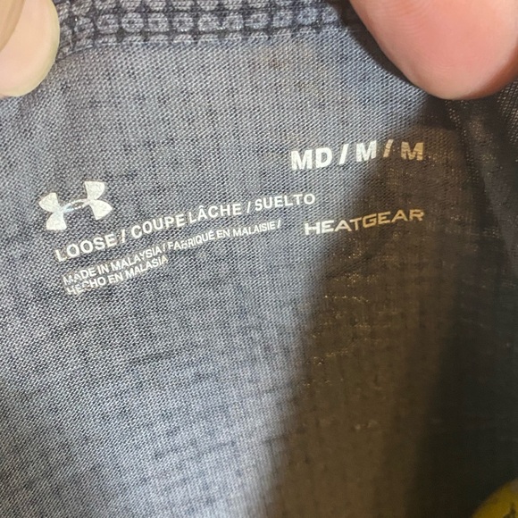 Men’s, Under Armor, Size M, graphic T-Shirt. Grey/black/white - Picture 3 of 3